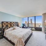 Rent 1 bedroom apartment of 1100 m² in Chicago
