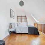 Rent 3 bedroom apartment of 140 m² in Paris