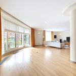 Huur 3 slaapkamer appartement van 189 m² in Uccle