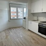 Rent 2 bedroom apartment of 78 m² in Urbanização do Real Forte