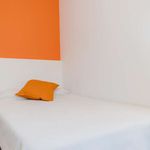 Rent a room of 140 m² in Burjassot