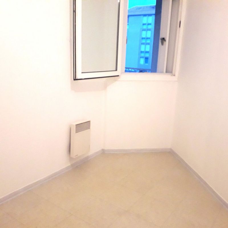 Location appartement en résidence Sete, 24m² 2 pièces 387.33€ avec terrasse