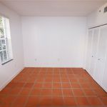 Rent 3 bedroom apartment of 1160 m² in Coral Gables