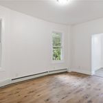 Rent 3 bedroom apartment of 1100 m² in Yonkers