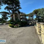 Rent 5 bedroom apartment of 216 m² in Roma