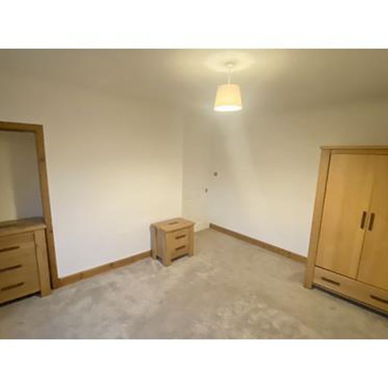 2 Bedroom Flat to Rent at North-Lanarkshire, Thorniewood, England Tannochside