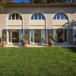 Rent 5 bedroom house of 220 m² in Firenze