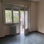 Affitto 4 camera appartamento di 120 m² in Pavia