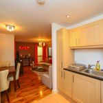 Rent 2 bedroom flat of 60 m² in Feltham