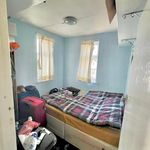 Rent 2 bedroom flat in Walton-on-Thames