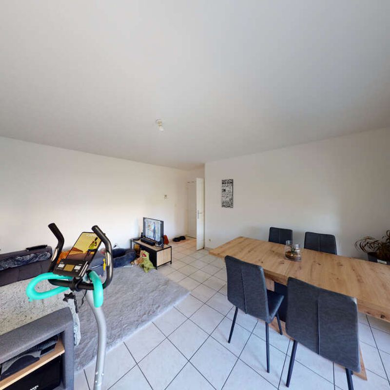 Location appartement 3 pièces 65 m² Bourgoin-Jallieu (38300)