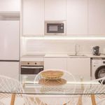 Rent 4 bedroom apartment of 95 m² in Madrid