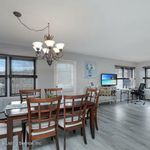 Rent 1 bedroom apartment of 71 m² in Staten Island