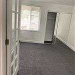 Rent 3 bedroom apartment of 126 m² in Costa Mesa