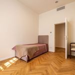 Rent 3 bedroom apartment of 106 m² in Staré Město