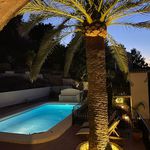 Rent 3 bedroom apartment of 300 m² in Alicante