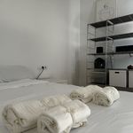 Rent 5 bedroom apartment of 70 m² in Barcelona
