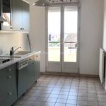 Rent 3 bedroom apartment of 68 m² in Combs-la-Ville