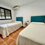 Rent 4 bedroom house of 198 m² in Alcántara