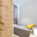 Rent 5 bedroom apartment of 90 m² in Valencia