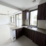 Rent 4 bedroom house of 215 m² in Dubai