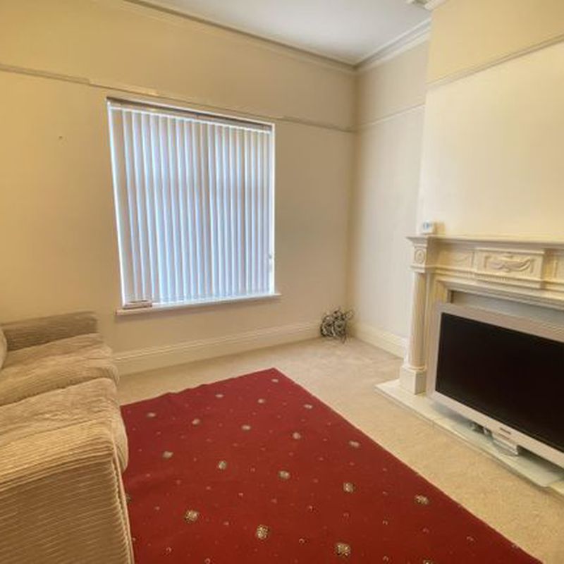 Terraced house to rent in Grange Road, West Bromwich B70