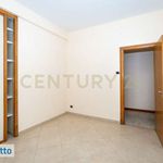 Affitto 5 camera appartamento di 125 m² in Catania