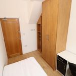 Rent 6 bedroom flat in Isleworth