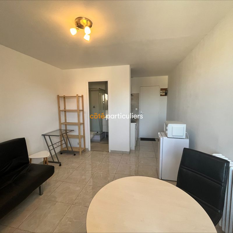 Location
Appartement
 17.64 m² - 
 1 pièce - 
Montauban (82000)
