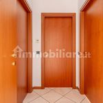 Affitto 5 camera appartamento di 190 m² in Corsico