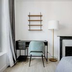Rent 3 bedroom apartment of 87 m² in Paris