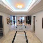Rent 4 bedroom apartment of 450 m² in Marbella