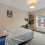 Rent 6 bedroom house in Preston