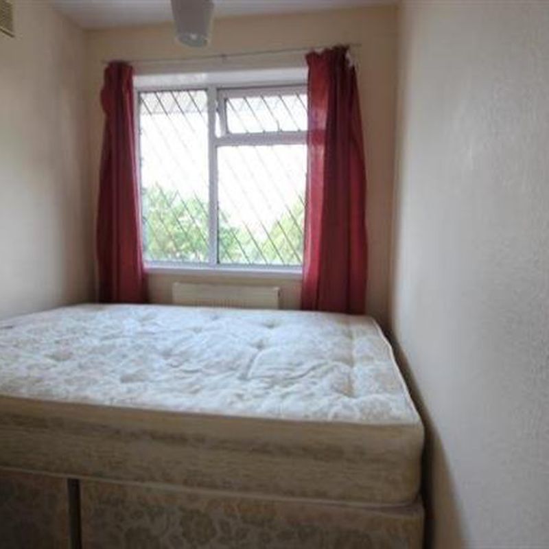 5 Bedroom : Detached House : Hampden Road, Hp13 : £160 pw | Chiltern Hills