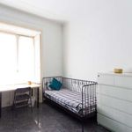 Rent a room of 140 m² in Milan