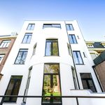 Huur 3 slaapkamer appartement van 215 m² in Etterbeek