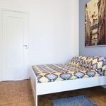 Rent a room of 99 m² in Milan