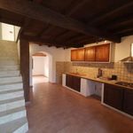 Rent 4 bedroom apartment of 105 m² in Arles
