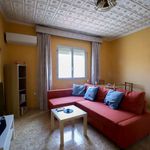 Rent a room of 81 m² in València