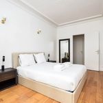 Rent 4 bedroom apartment of 120 m² in Paris