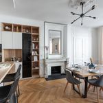 Rent 3 bedroom apartment of 1195 m² in Lyon