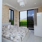 Rent 5 bedroom house of 318 m² in Antalya