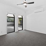 Rent 7 bedroom house in Gold Coast