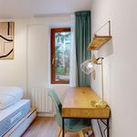 Rent a room of 337 m² in Lyon
