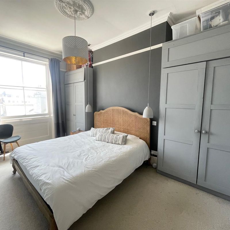 To Let 
 2 Bed Flat Hove