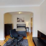 Rent 1 bedroom apartment of 31 m² in Montreal