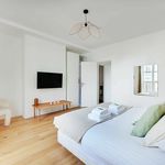 Rent 3 bedroom apartment of 101 m² in Paris