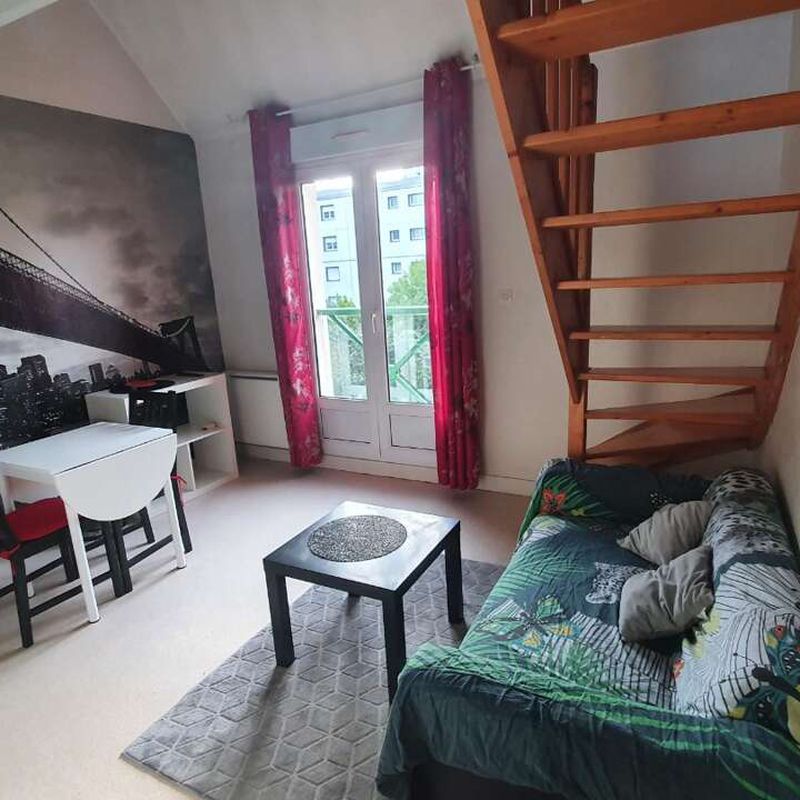 Location appartement 1 pièce 26 m² Arras (62000)