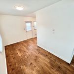 Rent 2 bedroom apartment of 82 m² in Costa Mesa