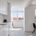 Rent 3 bedroom apartment of 101 m² in Lisboa